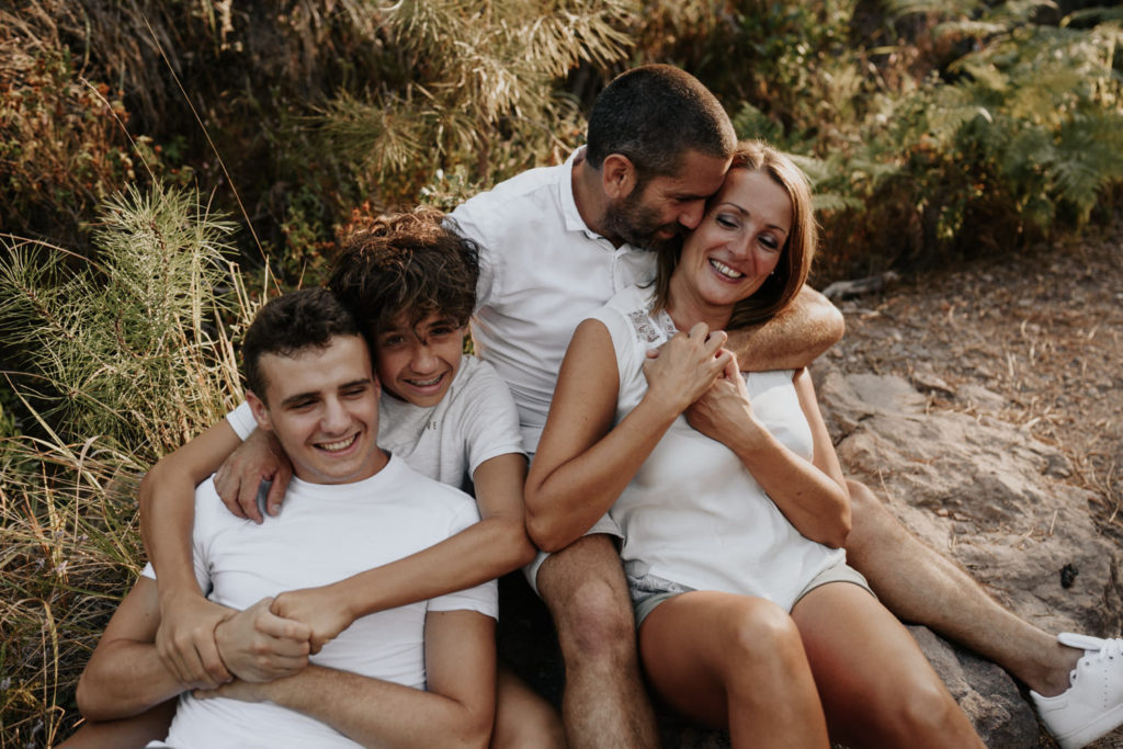 portfolio photographe lifestyle famille nice - seance famille a la plage nice - photographe famille french riviera - lucie allard